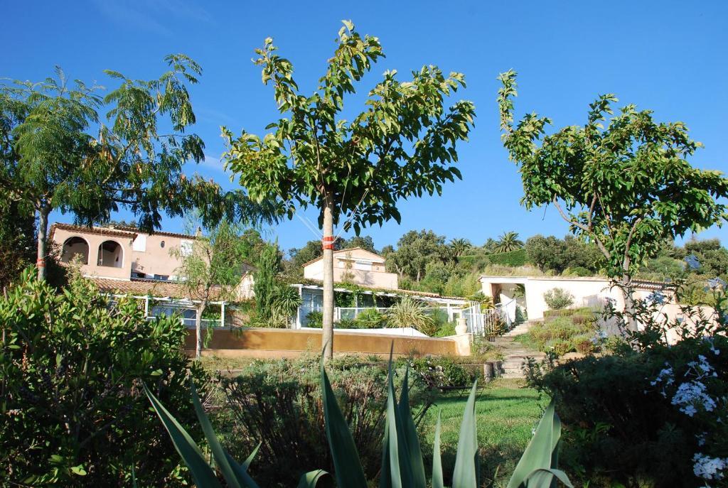 Aloasis Grimaud Exterior foto